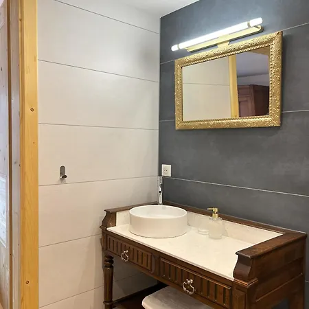 La Maison Aux 5 Croix Holiday home