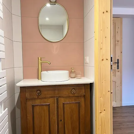 La Maison Aux 5 Croix